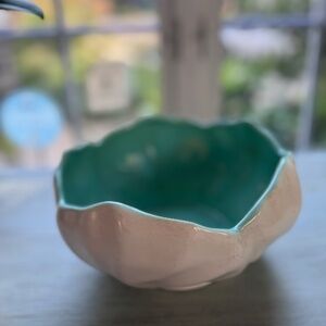 Rare Vintage Catalina Island Pottery Large Lotus Shaped Bowl White/Green EUC